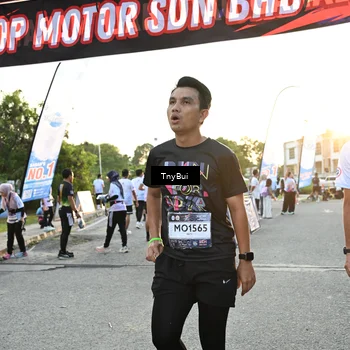 Runner Photo 7703037