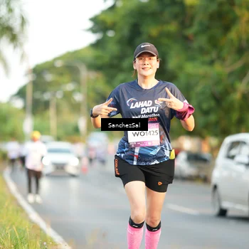 Runner Photo 7703041