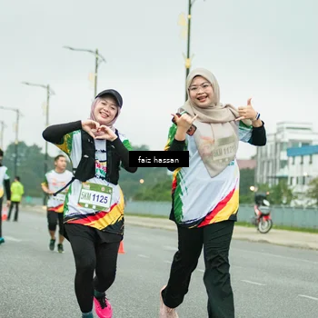 Runner Photo 7703043