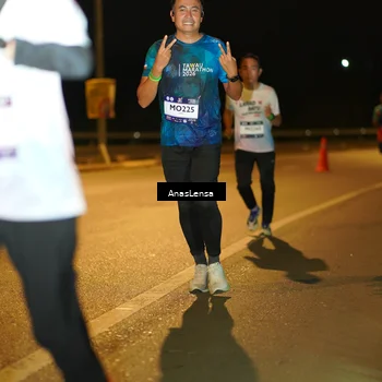 Runner Photo 7703044