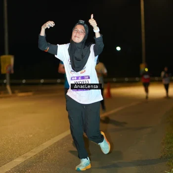 Runner Photo 7703045