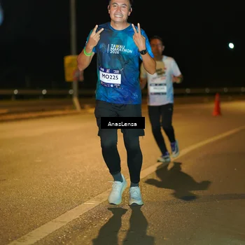 Runner Photo 7703051
