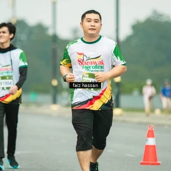Runner Photo 7703052