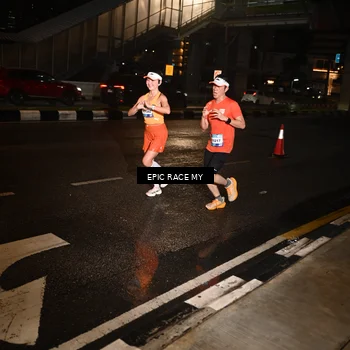 Runner Photo 7703057