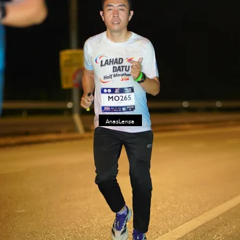 Runner Photo 7703060