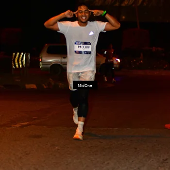 Runner Photo 7703064
