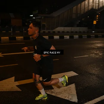 Runner Photo 7703065