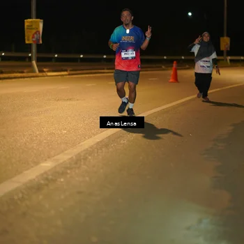 Runner Photo 7703066