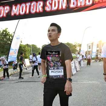 Runner Photo 7703069