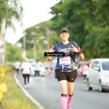Runner Photo 7703074