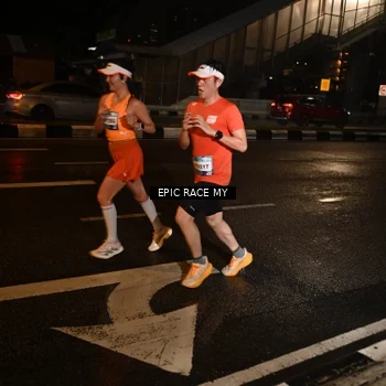 Runner Photo 7703076