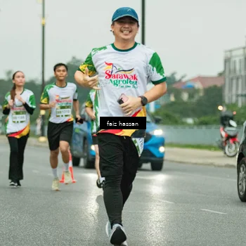 Runner Photo 7703084