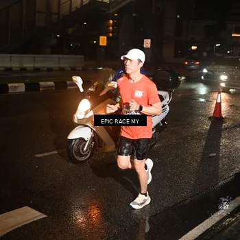 Runner Photo 7703085