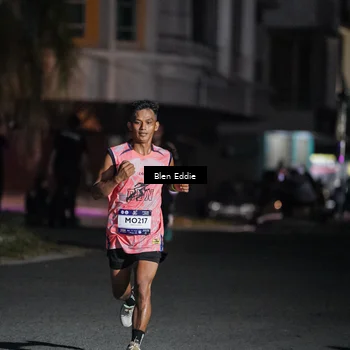 Runner Photo 7703090