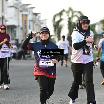 Runner Photo 7703103
