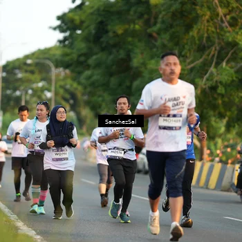 Runner Photo 7703105