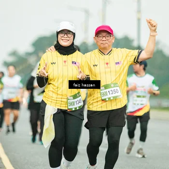 Runner Photo 7703110