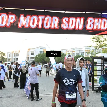Runner Photo 7703117