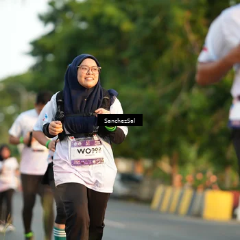 Runner Photo 7703122