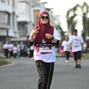 Runner Photo 7703135