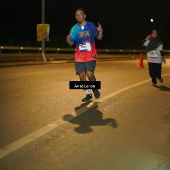Runner Photo 7703136