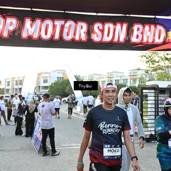 Runner Photo 7703143