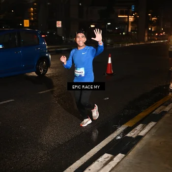 Runner Photo 7703151