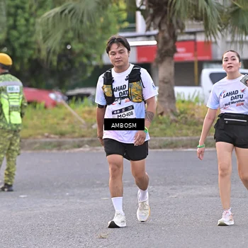 Runner Photo 7703153