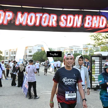 Runner Photo 7703154