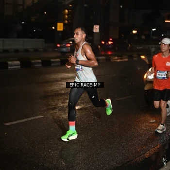 Runner Photo 7703178
