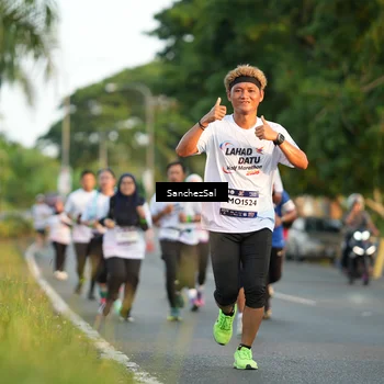 Runner Photo 7703191