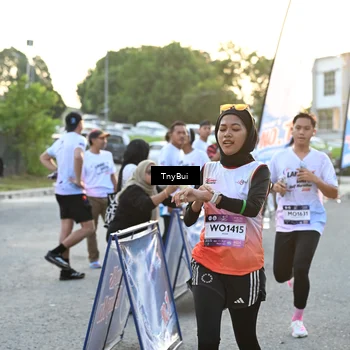 Runner Photo 7703194
