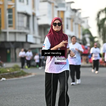 Runner Photo 7703196
