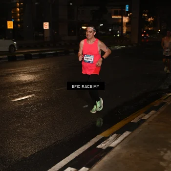 Runner Photo 7703201