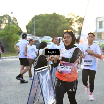 Runner Photo 7703212