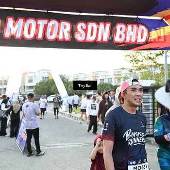 Runner Photo 7703214
