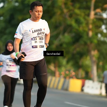 Runner Photo 7703224