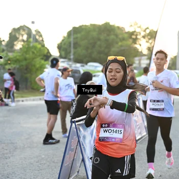 Runner Photo 7703235