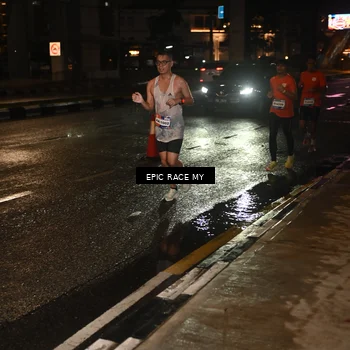 Runner Photo 7703239
