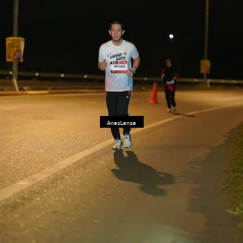Runner Photo 7703243