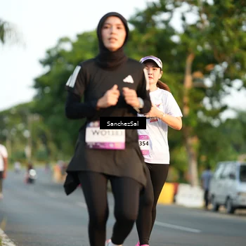 Runner Photo 7703258
