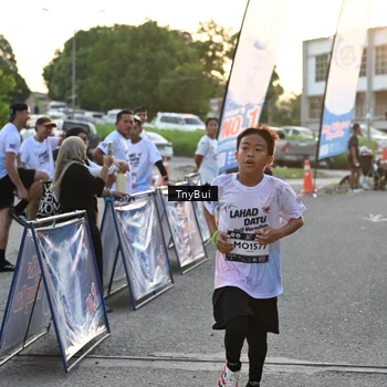 Runner Photo 7703277