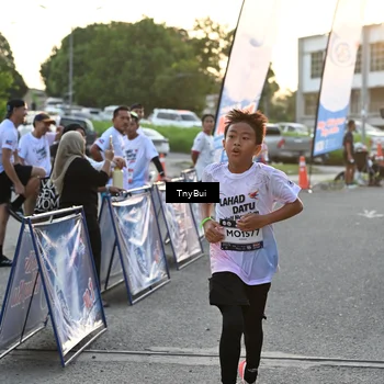 Runner Photo 7703284