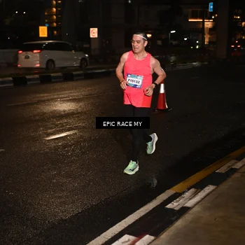 Runner Photo 7703296