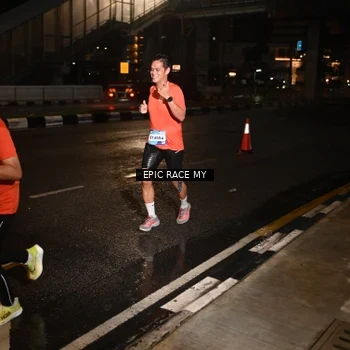 Runner Photo 7703303