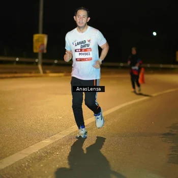 Runner Photo 7703304
