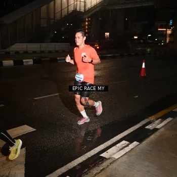 Runner Photo 7703315
