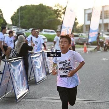 Runner Photo 7703320