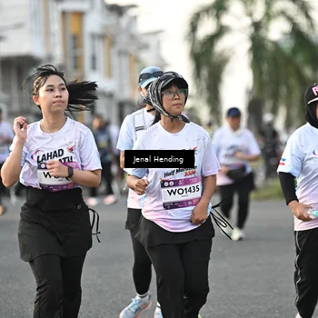 Runner Photo 7703327