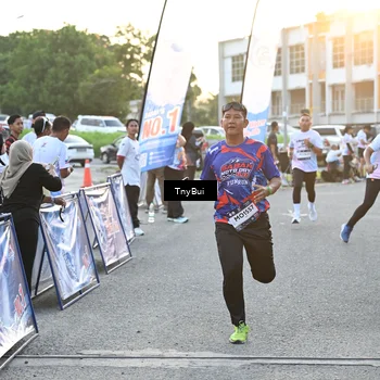 Runner Photo 7703328